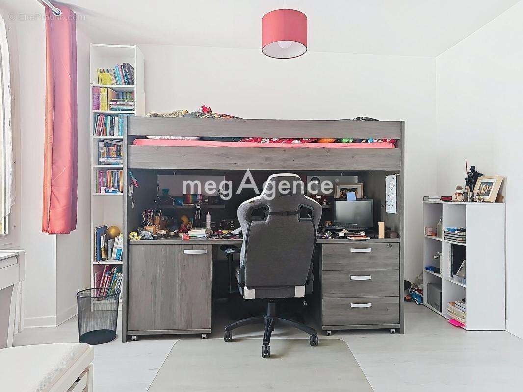 Maison à BOUAFLE