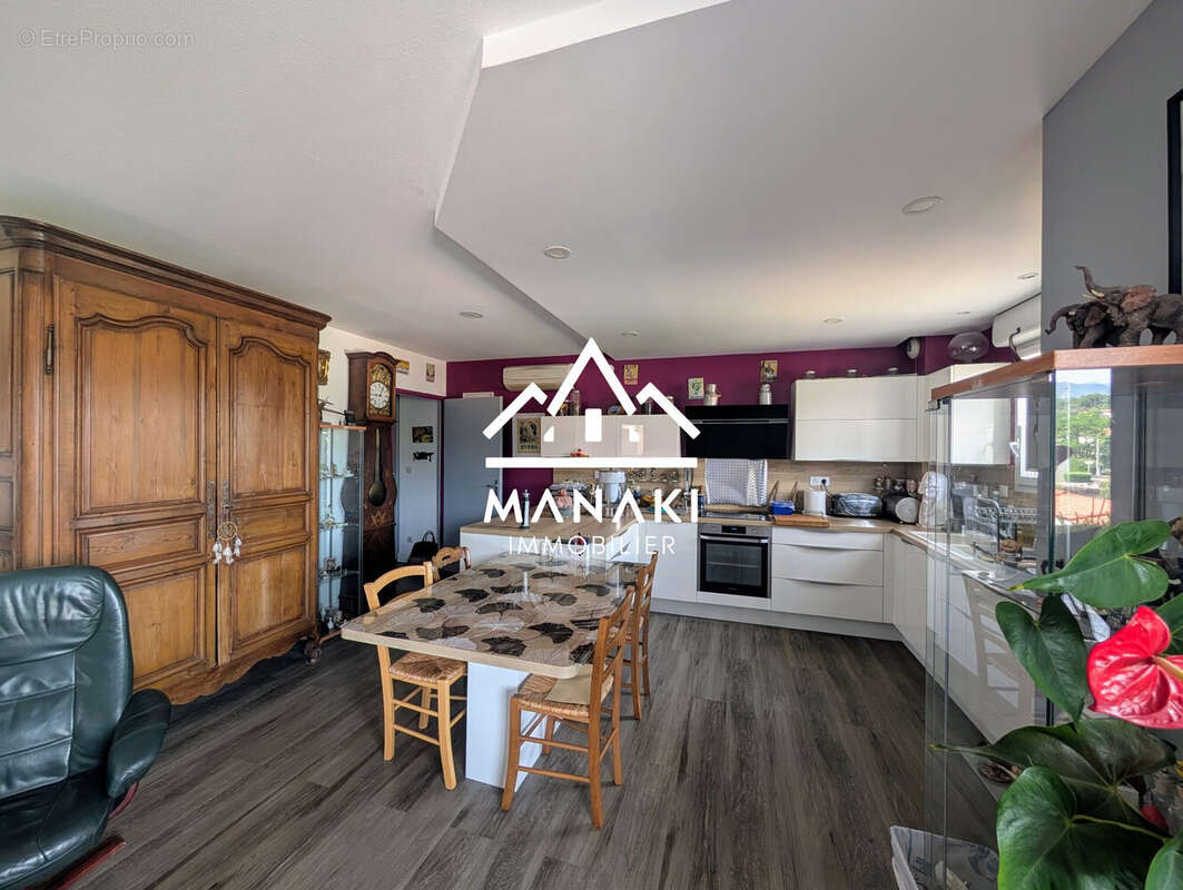 Cuisine - Appartement à PRADES