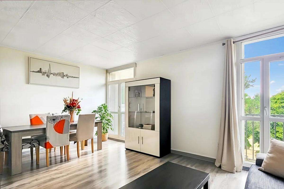 Appartement à RIS-ORANGIS