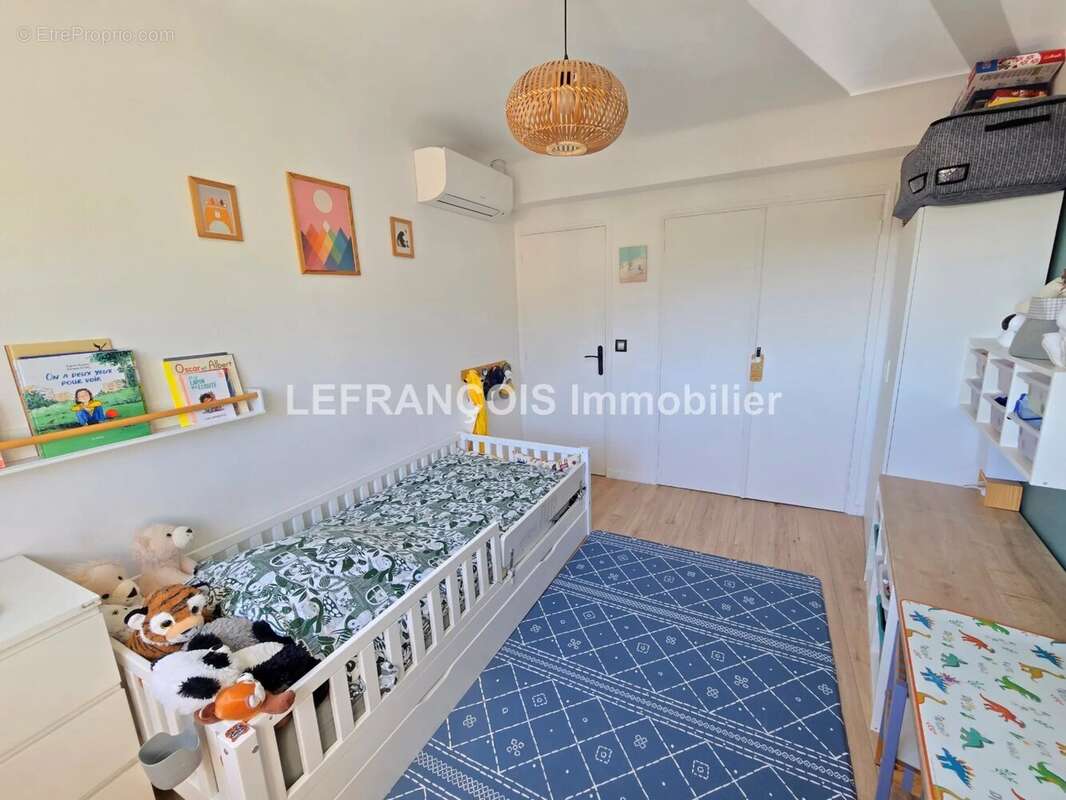 Appartement à PEYMEINADE