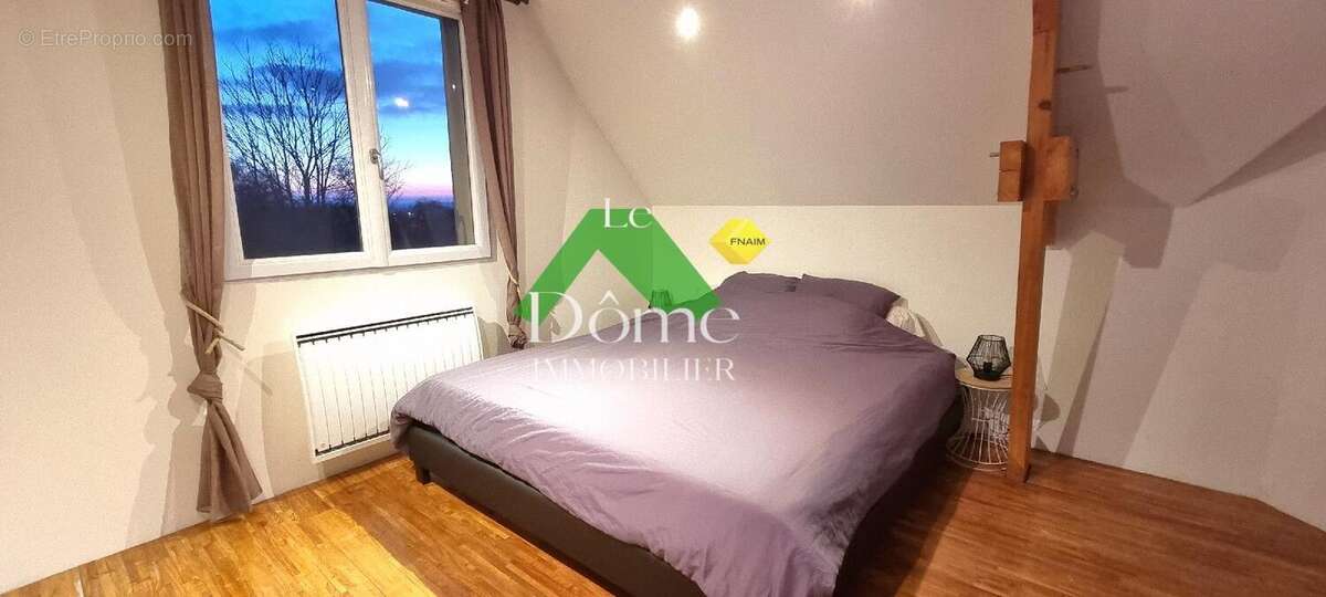 Maison à VALLANGOUJARD