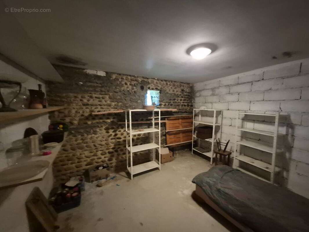 À vendre, proche de Tarbes (Hautes-Pyrénées): maison de plain-pied (ancienne fermette) à rénover avec grenier, garage, cour priv - photo 16