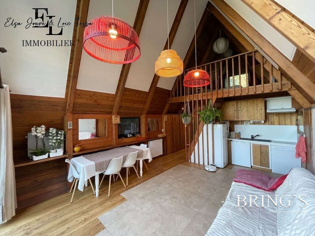 Maison 69 m² à La Cluse  - photo 2