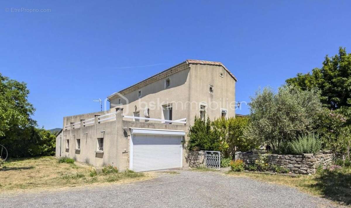 Maison à CLEON-D'ANDRAN