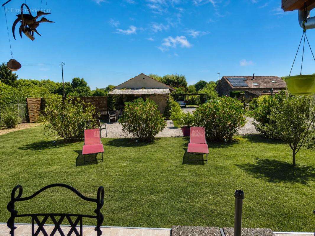 Maison de 6 pièces de 165 m² à La Truchère - photo 7