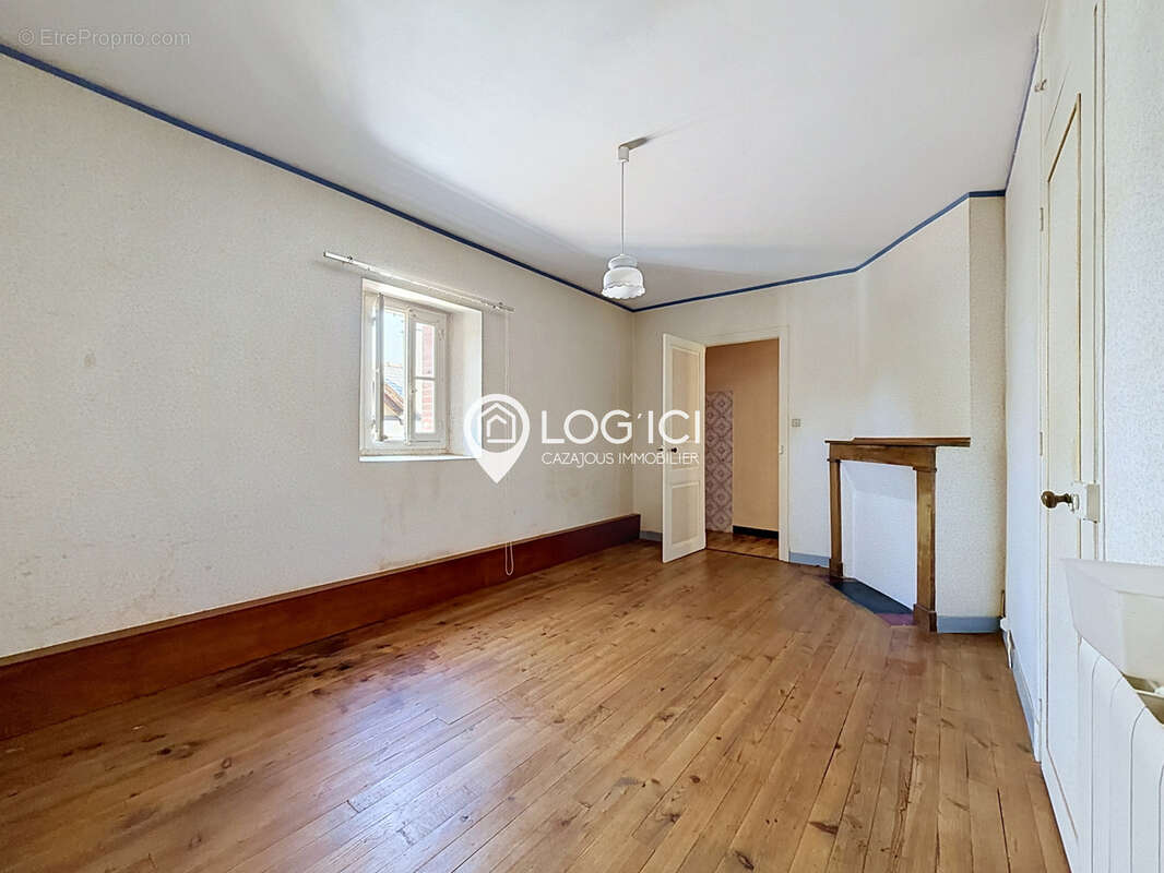MONTAUT - Vente Ancien bureau de poste, maison familiale spacieuse avec sa grange - photo 19