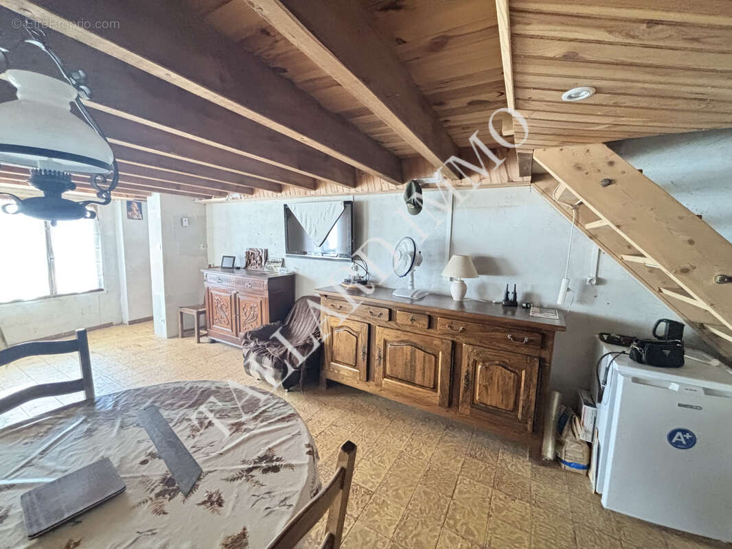 Maison à BAYONS