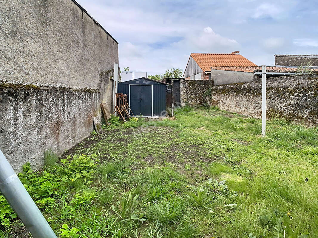 Maison à BOUSSAY