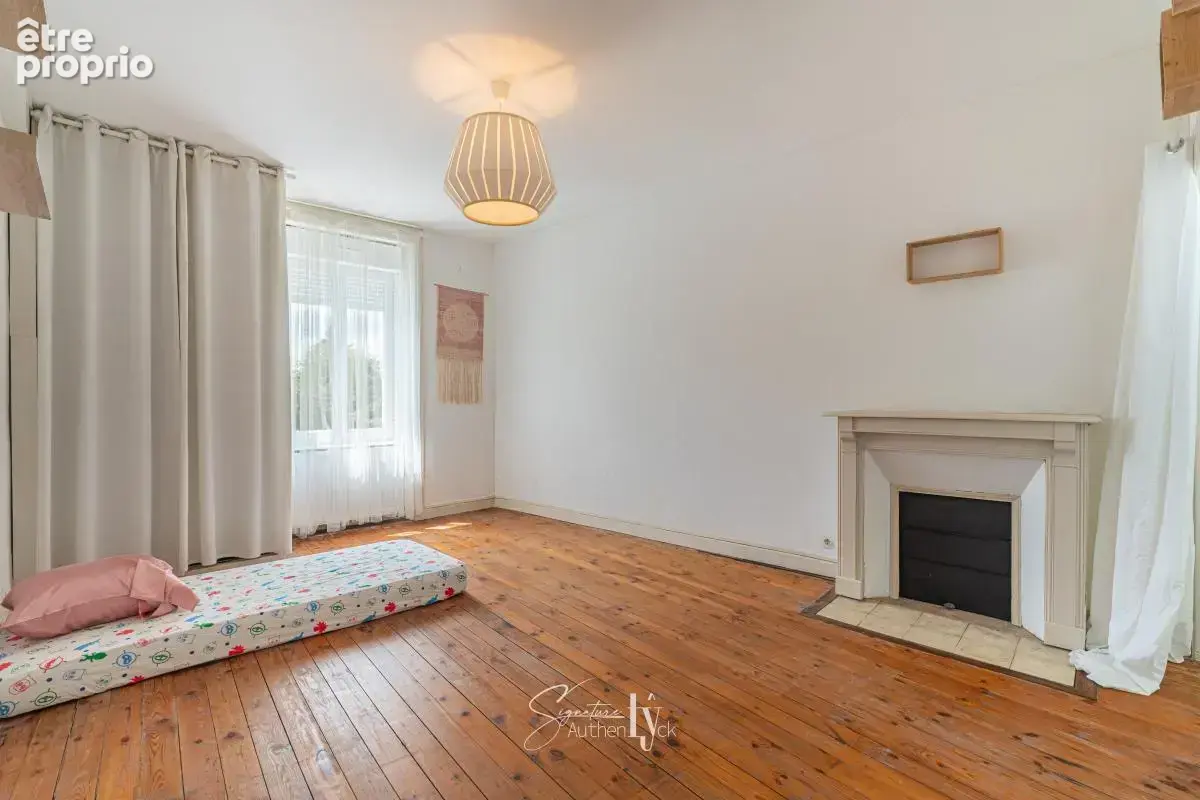 Maison 289 m² à Saint-Gence  - photo 22