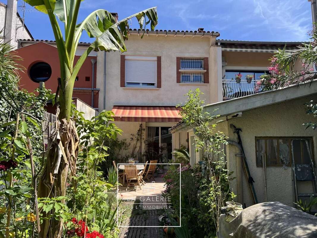 BUSCA - Rue du Gorp - Authentique maison toulousaine en briques foraines avec jardin et double place de parking en sous sol boxa - photo 16