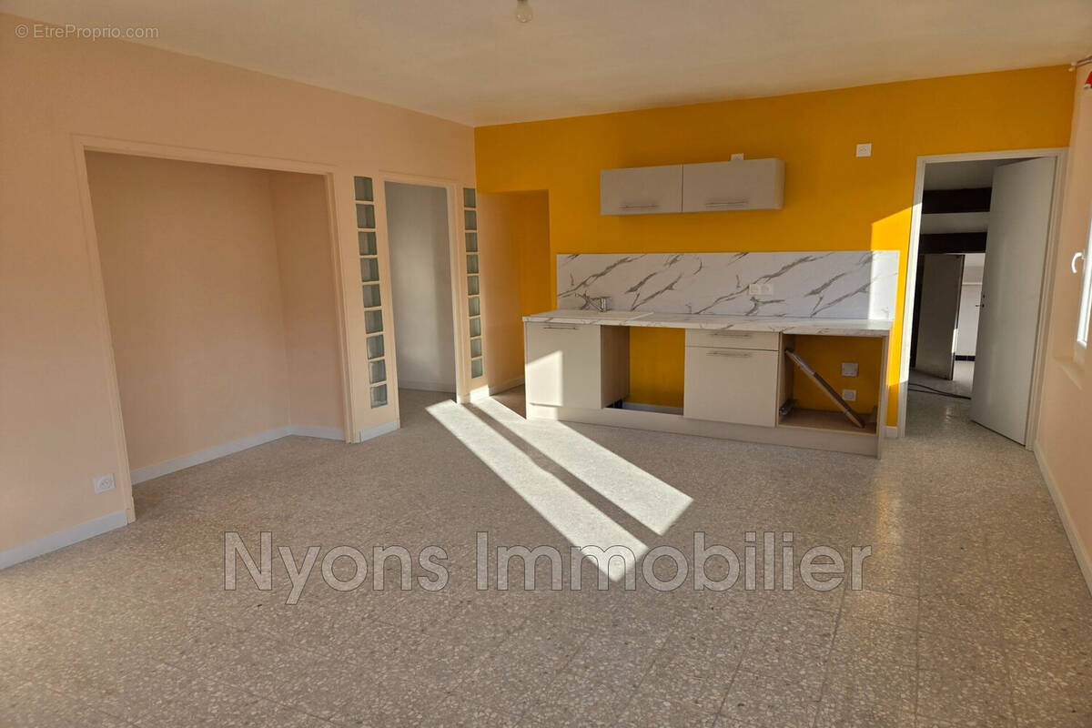 Appartement à NYONS