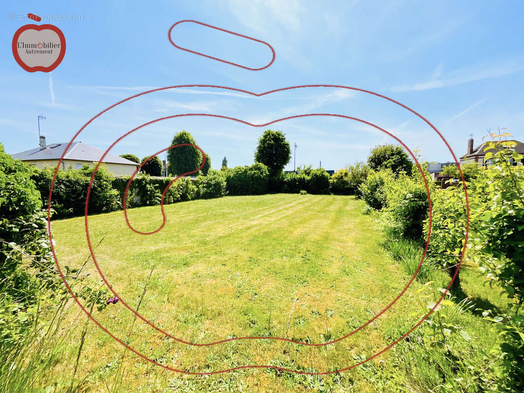 Terrain à VERNEUIL-SUR-AVRE