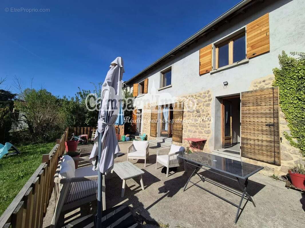Maison à HAUTE-RIVOIRE