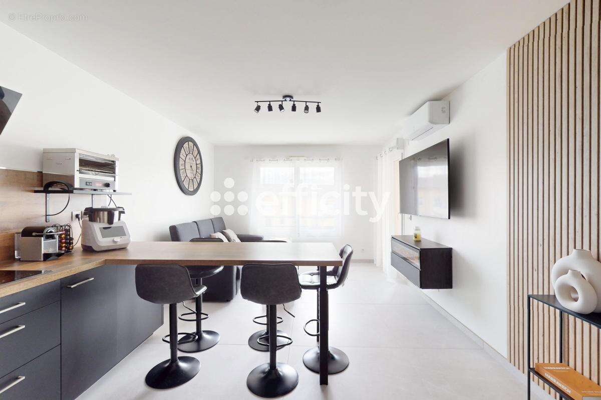 Appartement à VOURLES