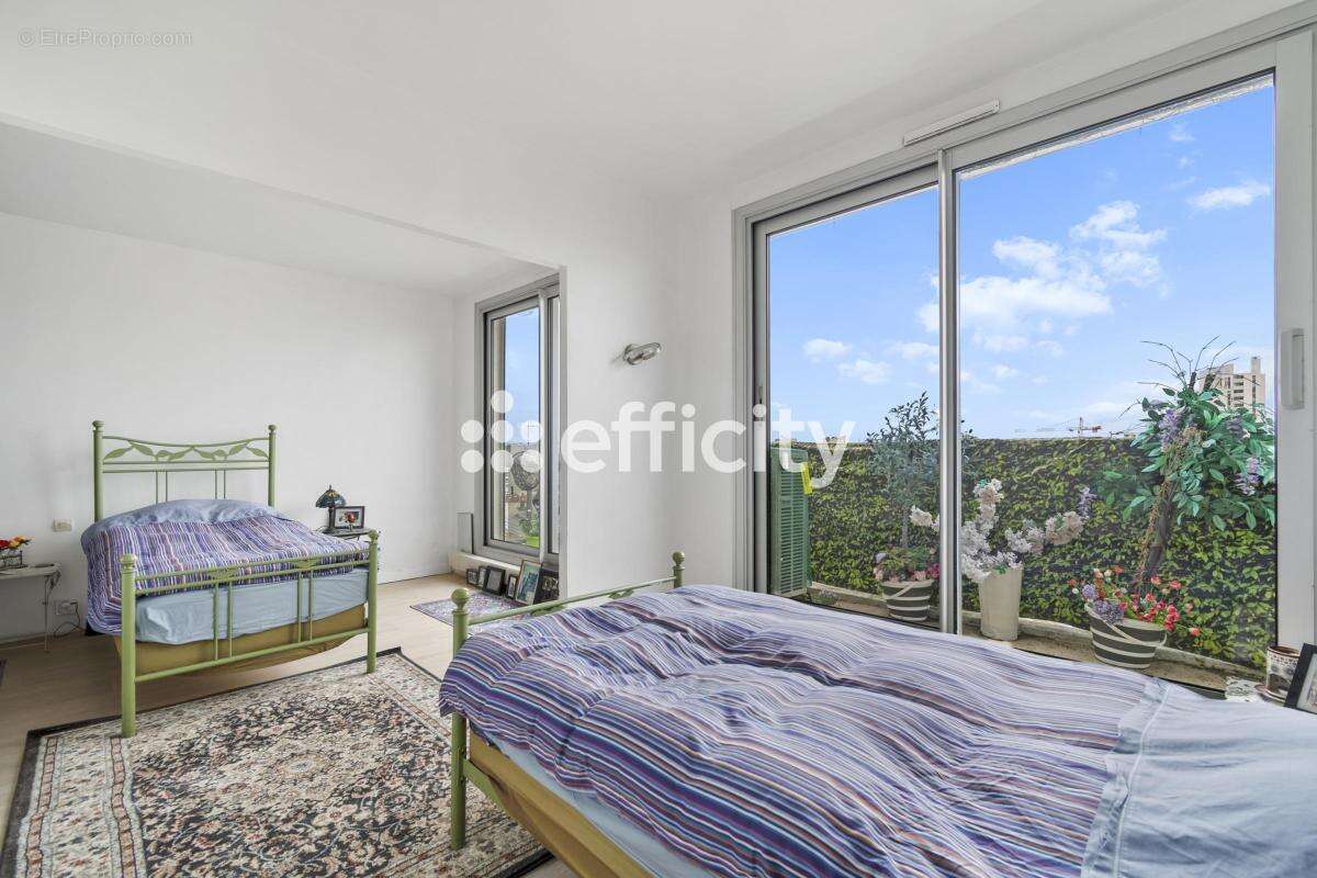 Appartement à PARIS-12E