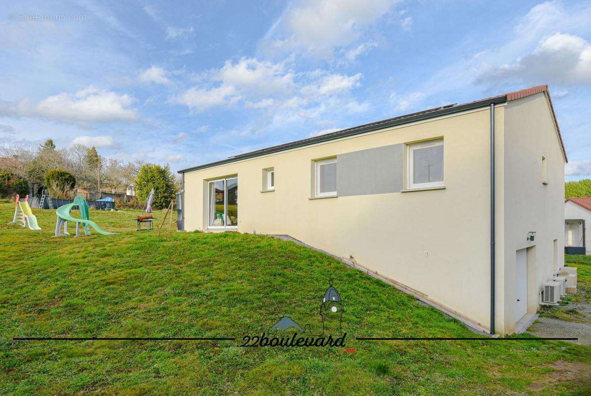 Maison à SAINT-PRIEST-TAURION