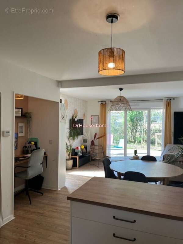 Maison à LE HAILLAN