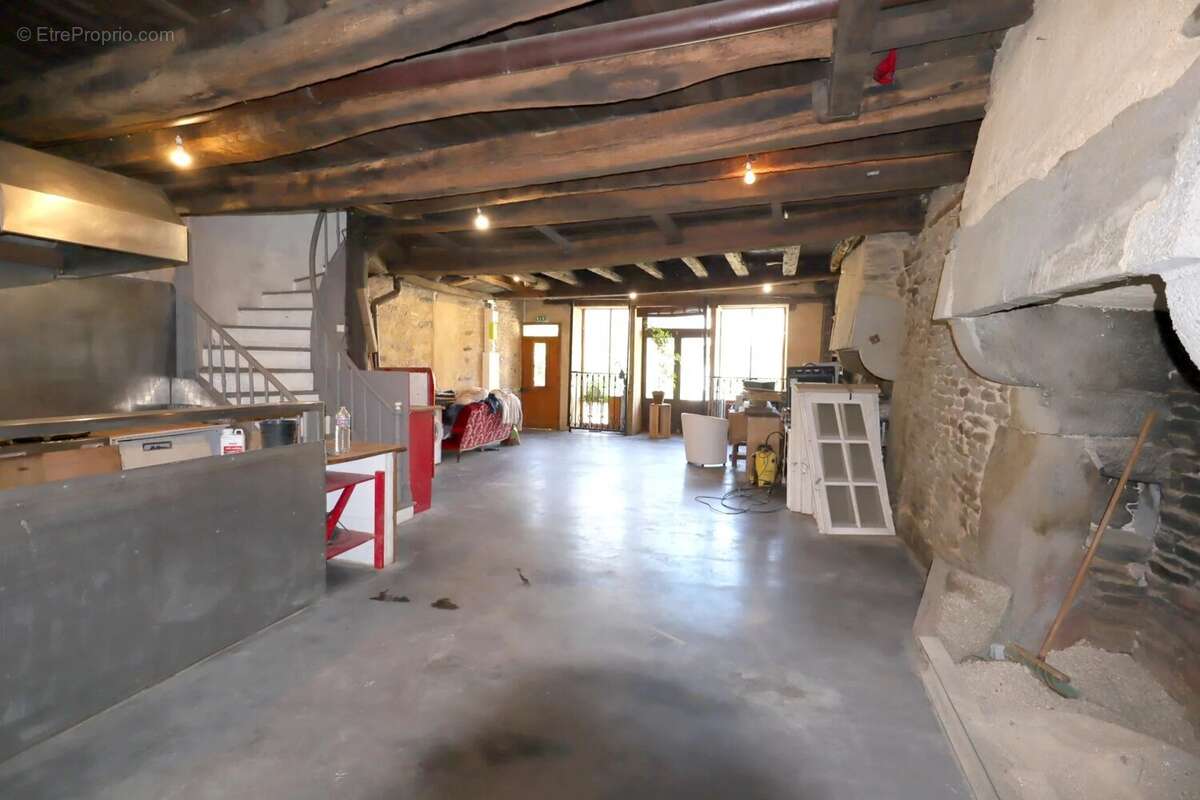 Maison de caractère dans le centre de CARHAIX - photo 9