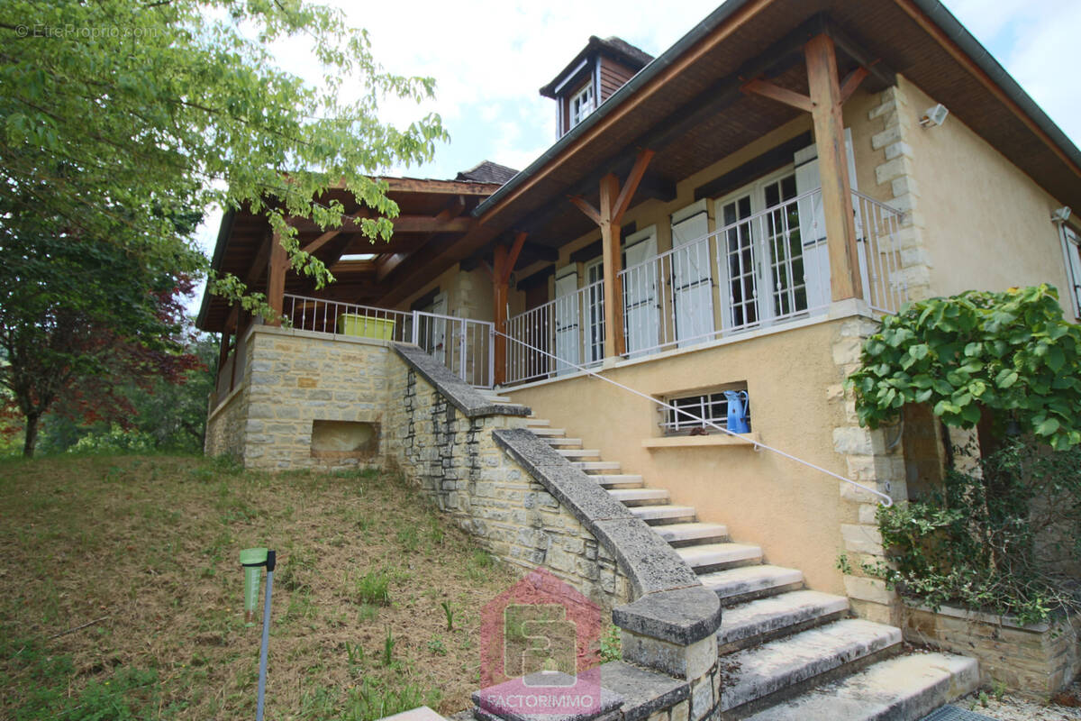Maison à PRAYSSAC