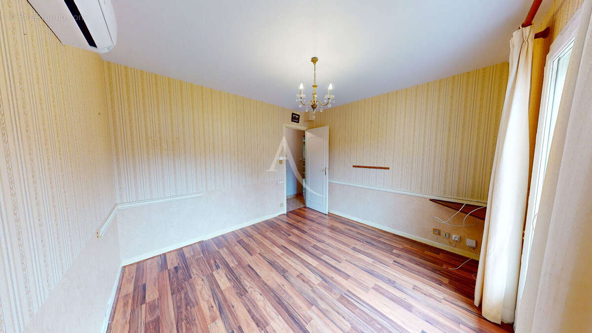 Maison à SAINT-JEAN-DE-BRAYE