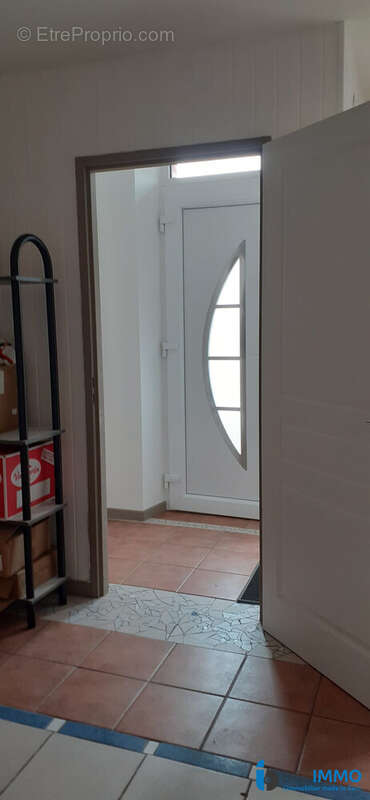 Appartement 90 m² à Cagnac-Les-Mines  - photo 6