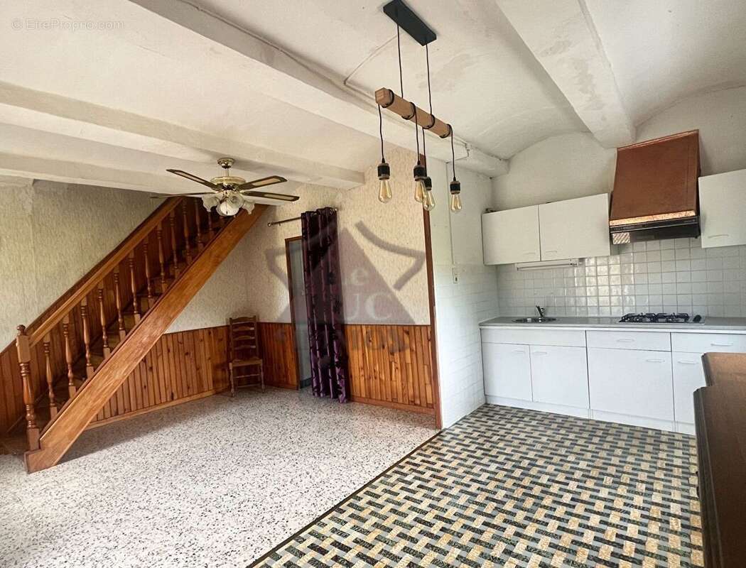 Maison à SAINT-BRES
