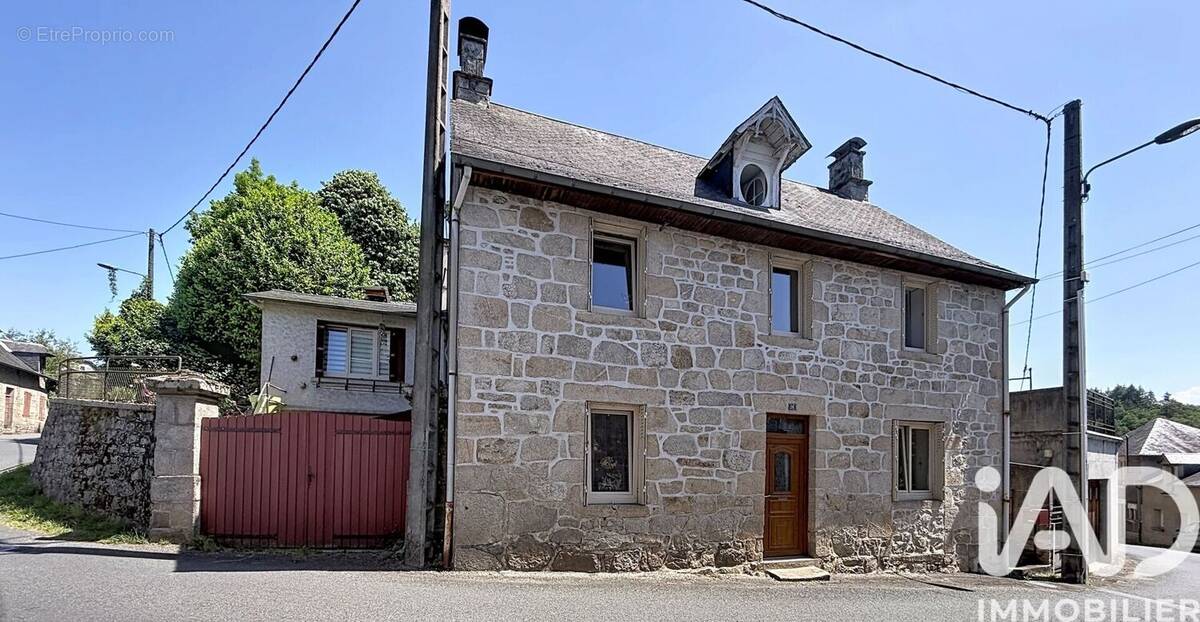 Photo 1 - Maison à TREIGNAC