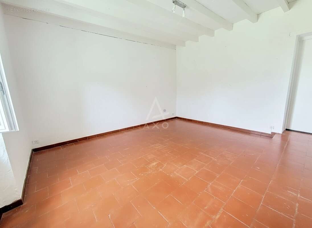 Maison à BOURRIOT-BERGONCE