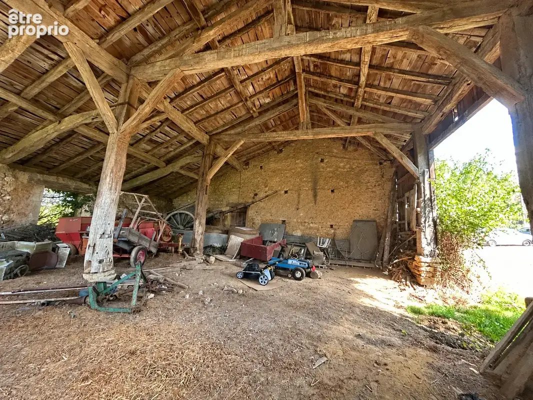 Maison en pierre et dépendances - photo 7
