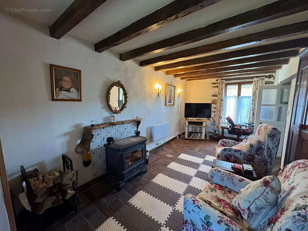 Maison à SAINT-LEGER-MAGNAZEIX