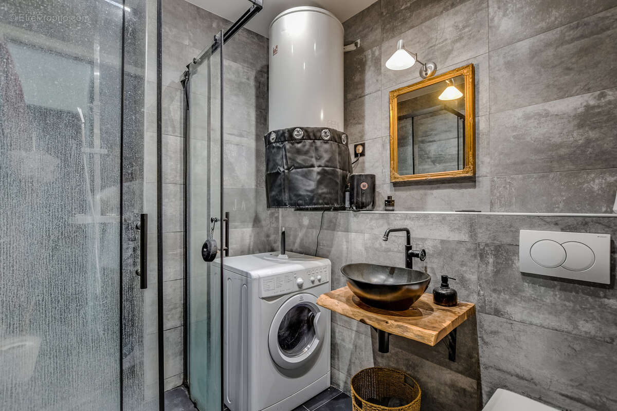 Appartement à PARIS-11E