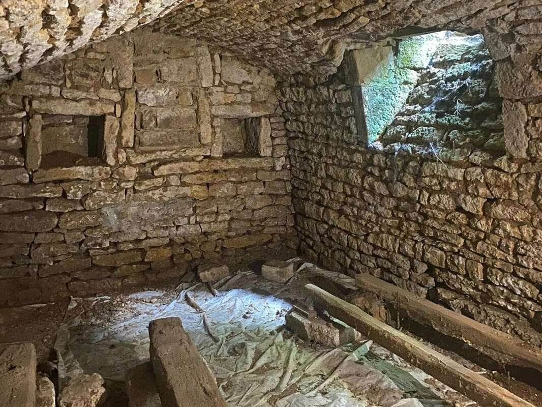 Maison à CHEF-BOUTONNE