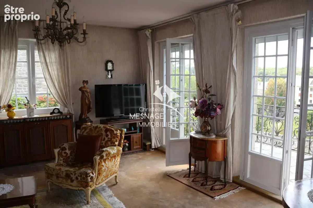À vendre à l'agence Christelle Mesnage - DINAN centre-ville - photo 9