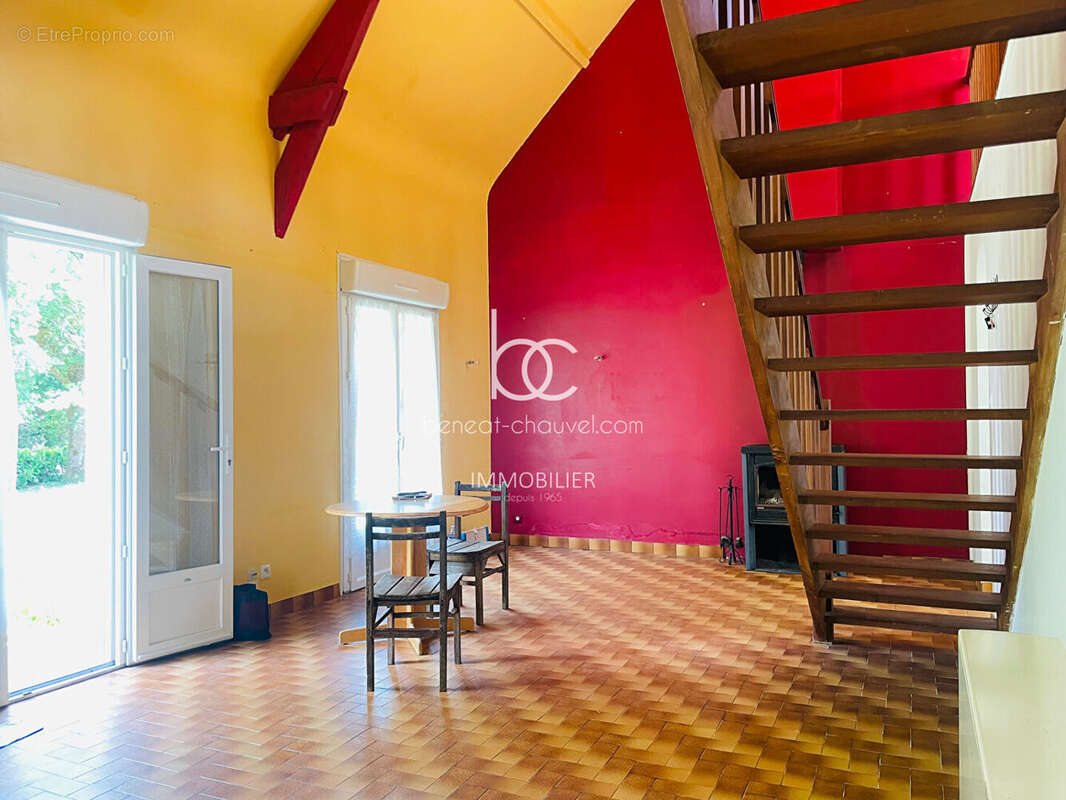Maison LE TOUR DU PARC - 88 m2 - cadre verdoyant - 1050 m2 de terrain - photo 3