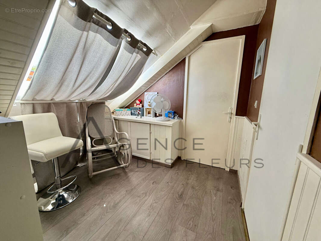 Maison  de 90 M²  sur 1300 m²  de terrain - photo 10