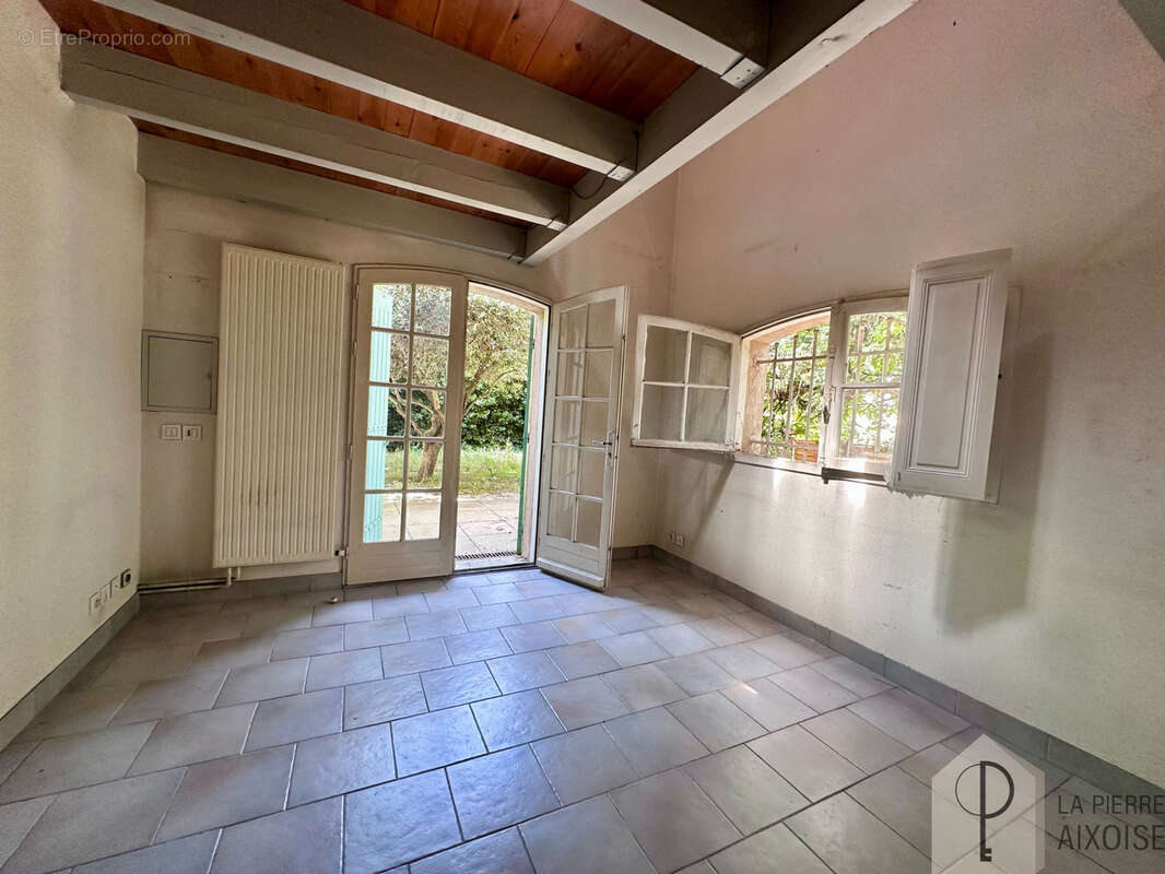 Maison 5 pièces 100m2 avec jardin, dépendances et garage à Aix en Provence - photo 5