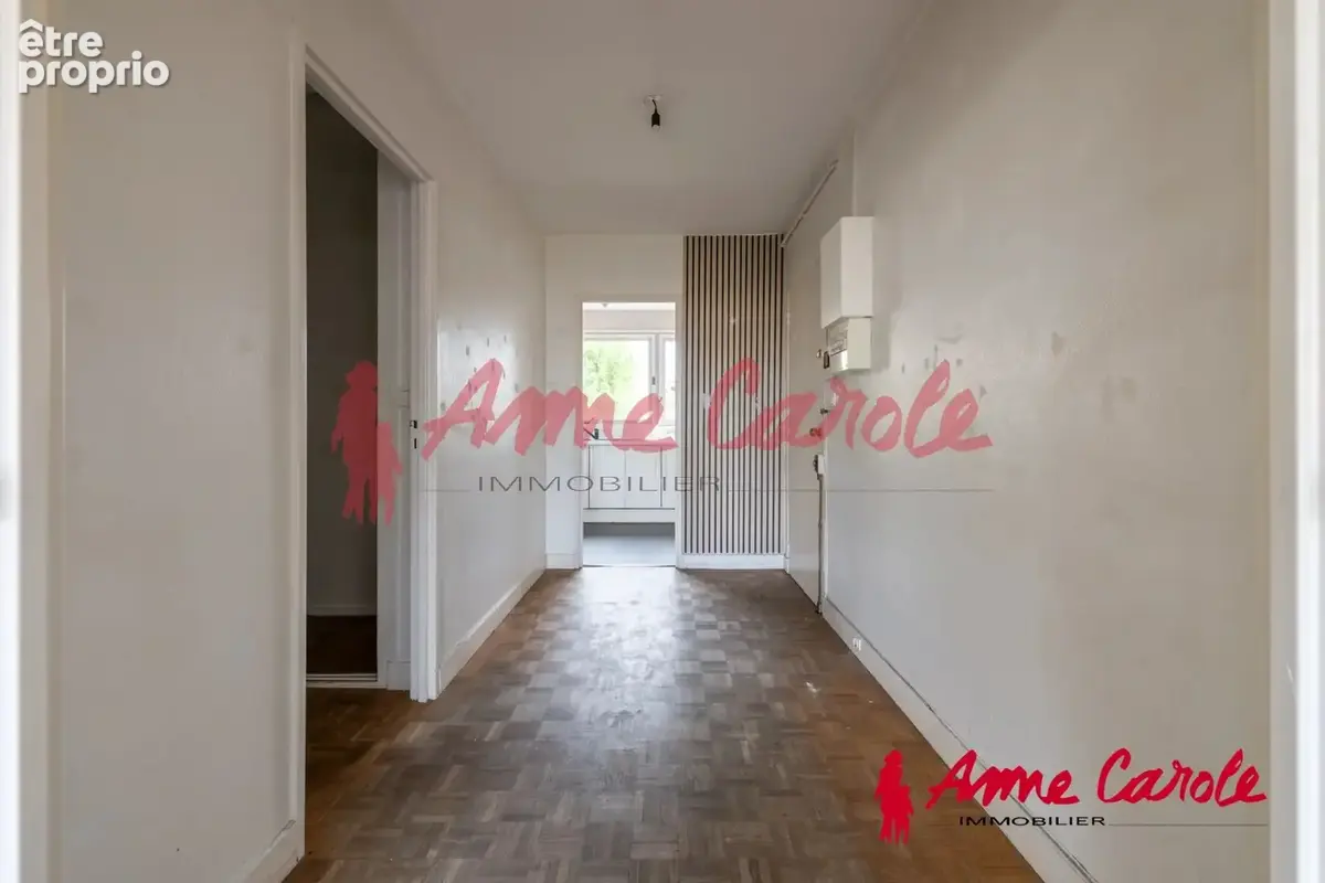 Appartement de trois pièces de 70 m2 avec loggia et cave en - photo 6