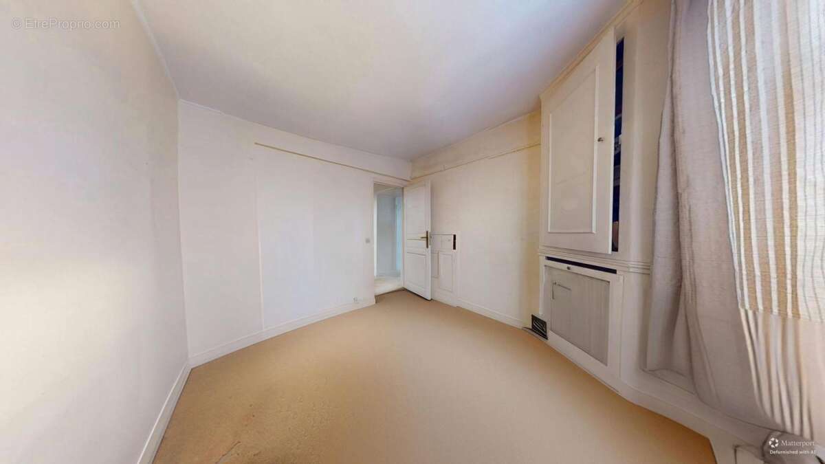 Appartement à PARIS-1E