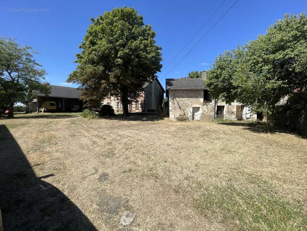 Maison en pierre avec 1,8 hectare de terrain – Fort potentiel d'aménagement - photo 8