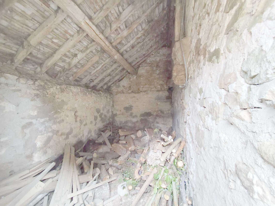 Maison à SAINT-VICTEUR