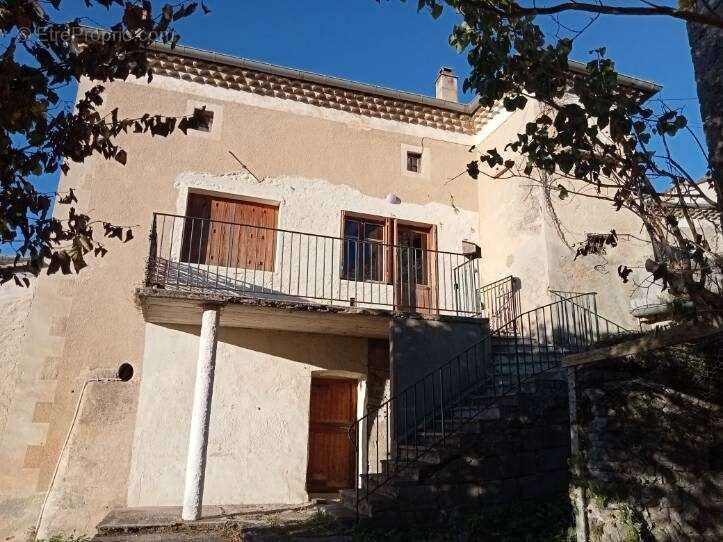 Maison à PLAN-DE-BAIX