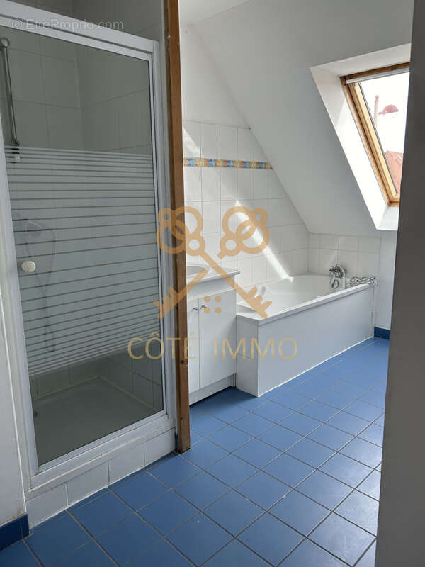 Maison à COURRIERES