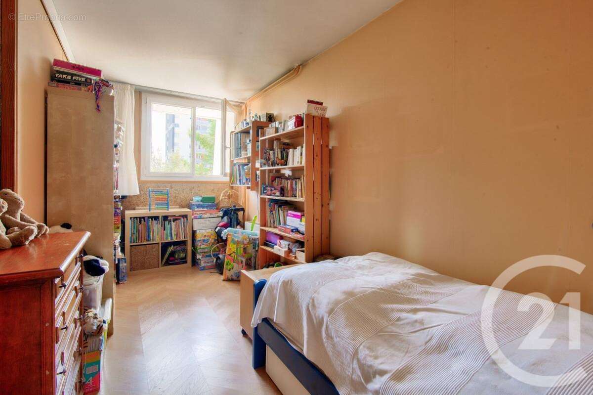 Appartement à FONTENAY-SOUS-BOIS