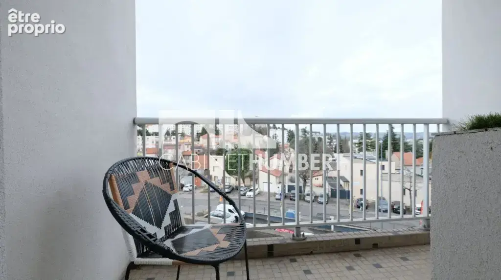 Appartement 87 m² à Saint-Etienne  - photo 9