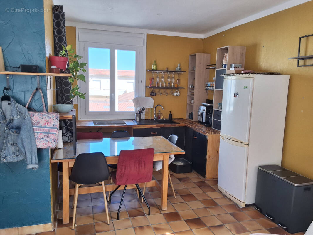 Appartement à MAUGUIO