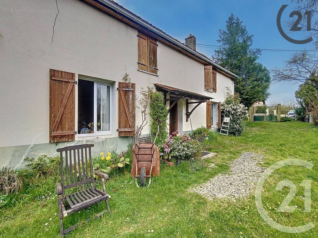 Maison à LA SAULSOTTE