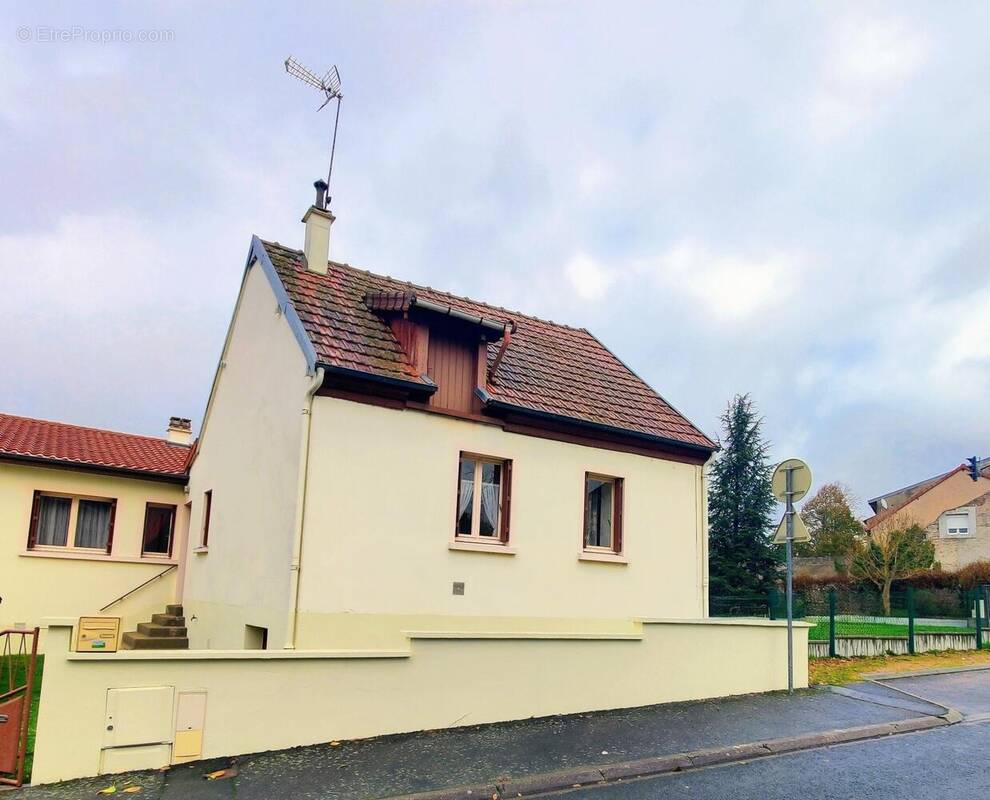 Photo 1 - Maison à DOMERAT