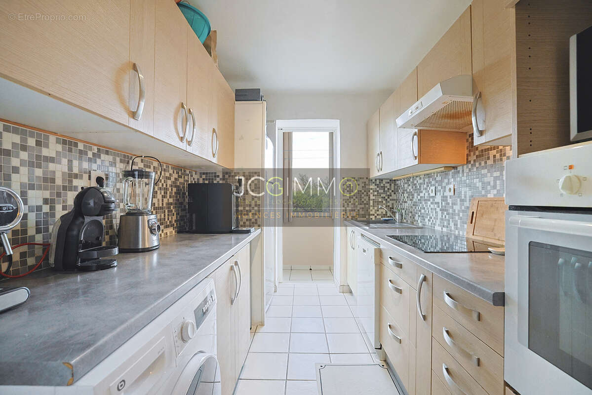 Appartement à CUERS