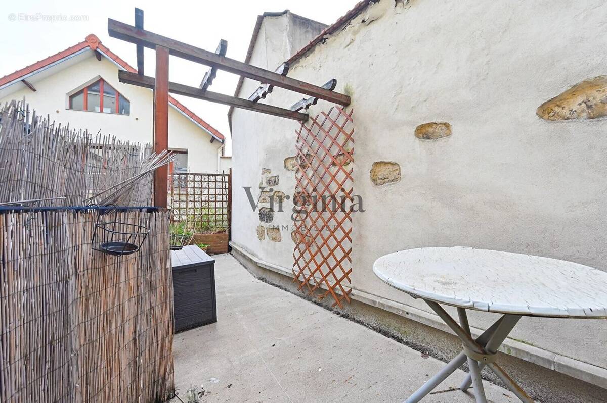 Appartement à CHARENTON-LE-PONT