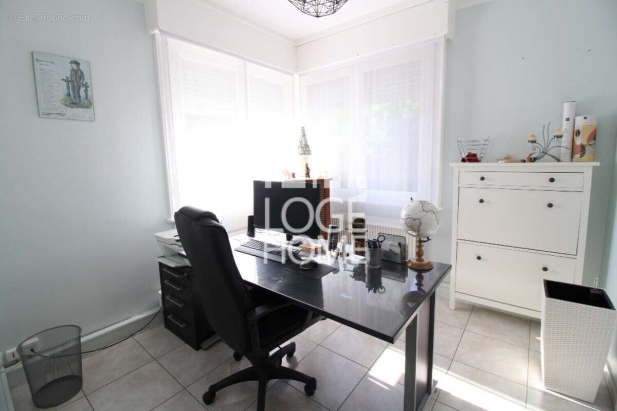 Maison à COURRIERES